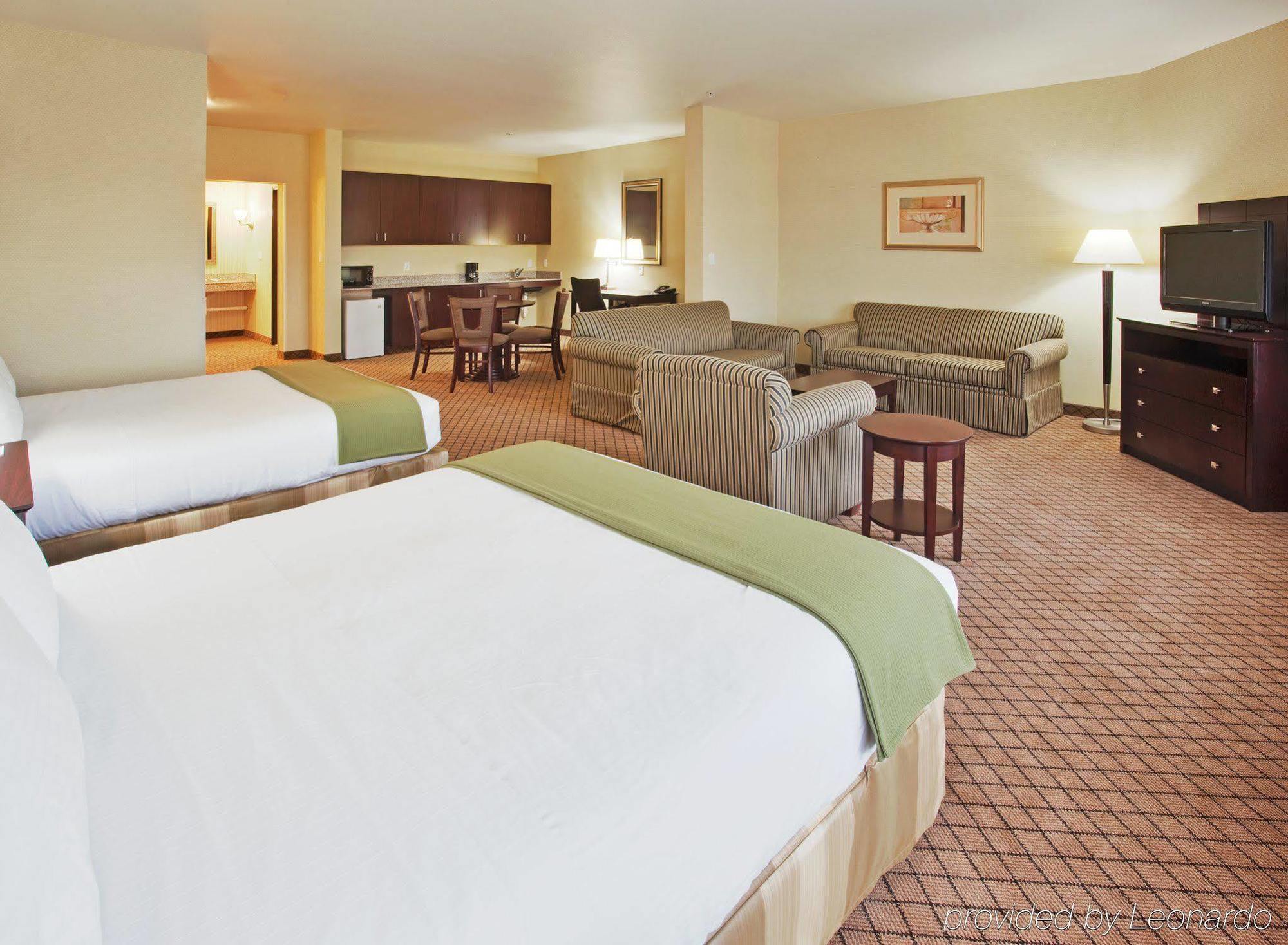 Holiday Inn Express Lodi By Ihg Δωμάτιο φωτογραφία